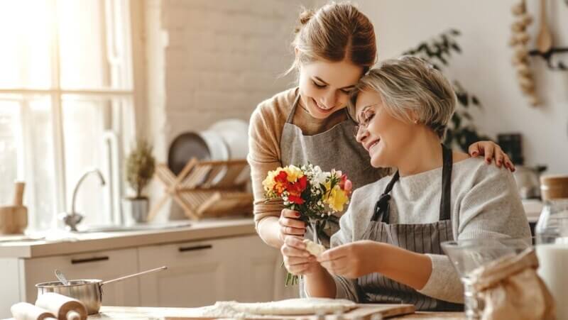 Bật Mí 10 Món Quà Tặng 8/3 Mới Nhất 2023 Dành Cho Phái Đẹp