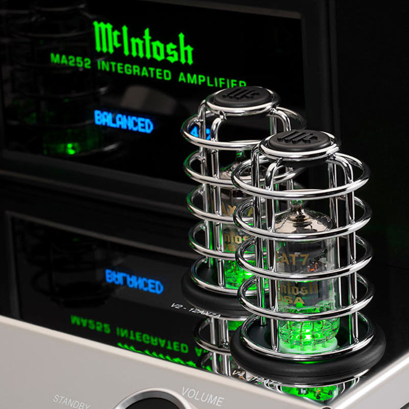 Amply đ&egrave;n McIntosh MA252