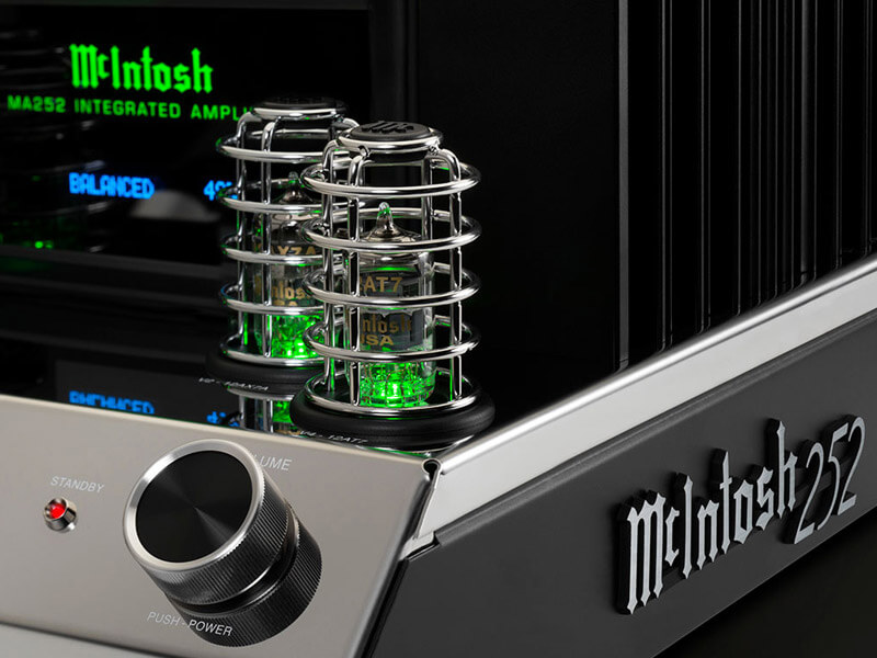 Amply đ&egrave;n McIntosh MA252