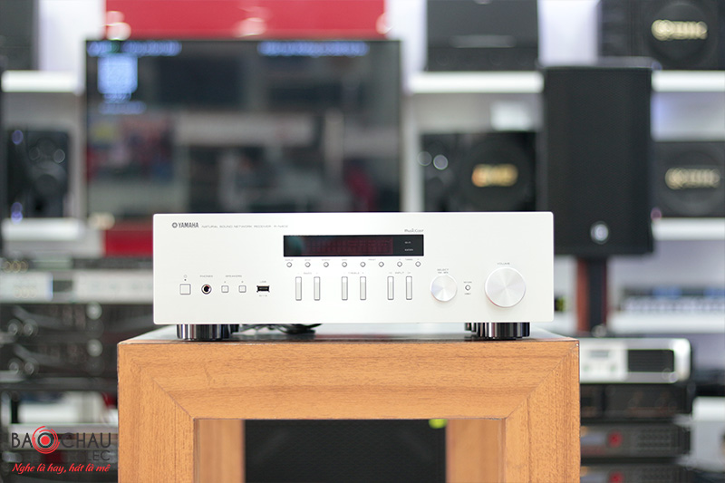 Ampli Yamaha R N402