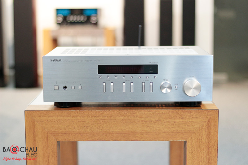 Amply Yamaha R-N303