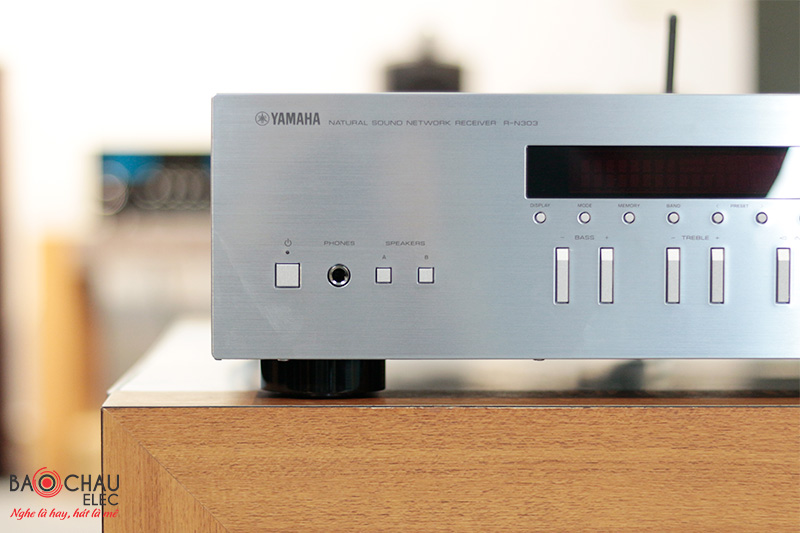 Amply Yamaha R-N303