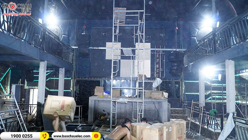 Lắp đặt D&agrave;n Line Array Alto Mỹ ho&agrave;nh tr&aacute;ng cho qu&aacute;n bar khủng nhất tại Bắc Giang