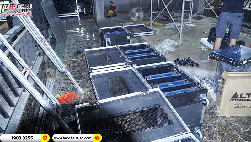 Lắp đặt D&agrave;n Line Array Alto Mỹ ho&agrave;nh tr&aacute;ng cho qu&aacute;n bar khủng nhất tại Bắc Giang