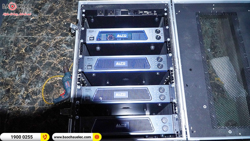 Lắp đặt D&agrave;n Line Array Alto Mỹ ho&agrave;nh tr&aacute;ng cho qu&aacute;n bar khủng nhất tại Bắc Giang