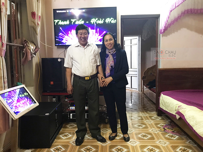 Dàn karaoke gia đình anh Hồ h6