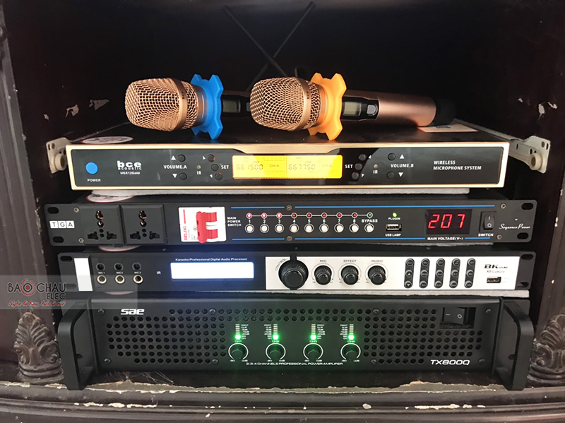 Dàn karaoke gia đình anh Hợp h2