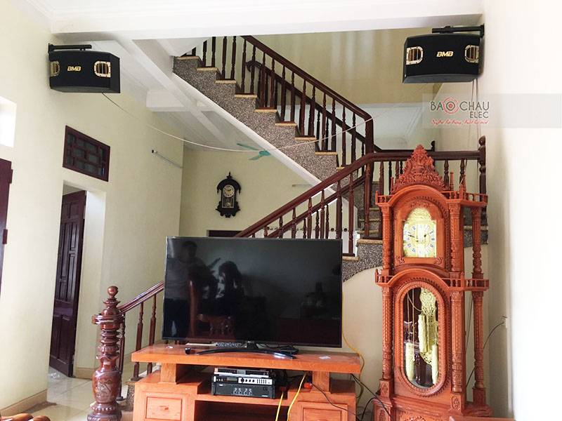 Dàn karaoke gia đình anh Quý h5