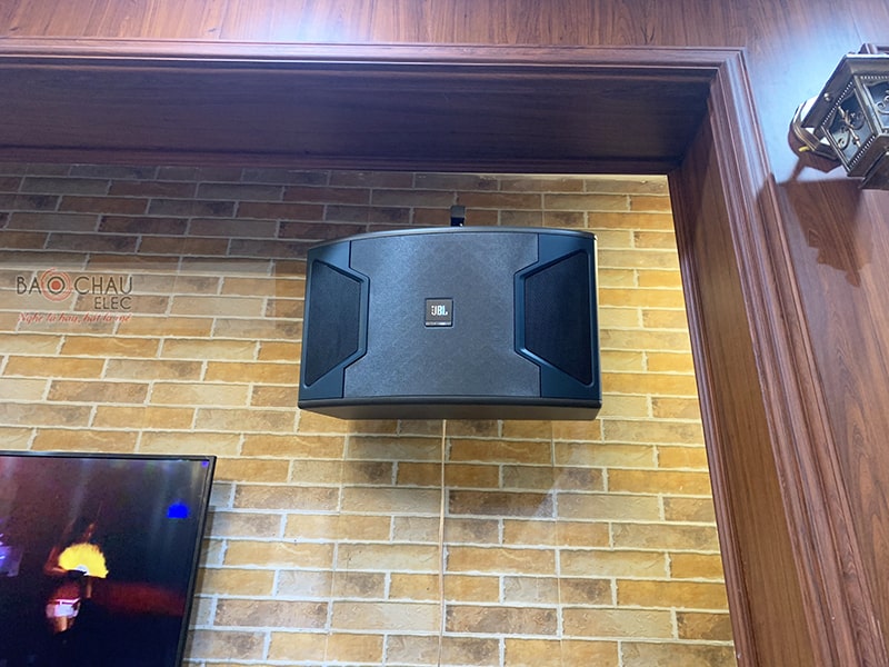 Dàn karaoke gia đình anh Tài 