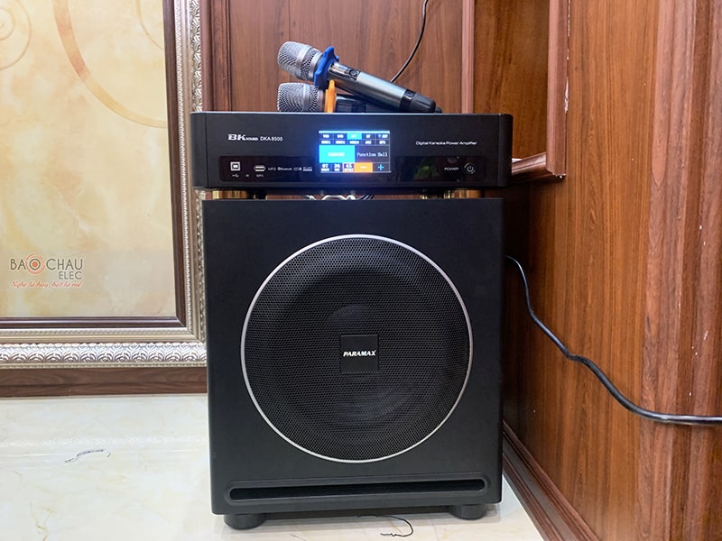 Dàn karaoke gia đình anh Tài 