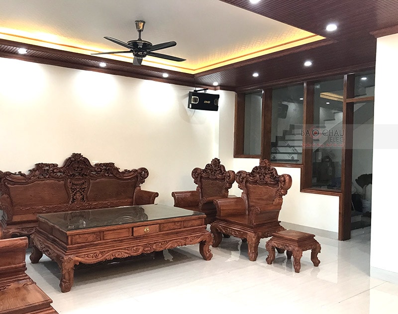 dàn karaoke cực VIP cho gia đình anh Sơn h8