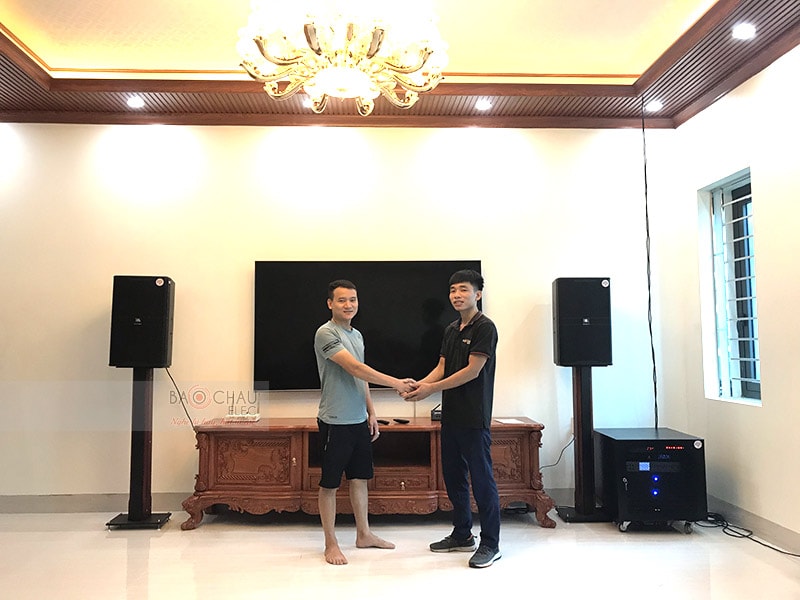 dàn karaoke cực VIP cho gia đình anh Sơn h11