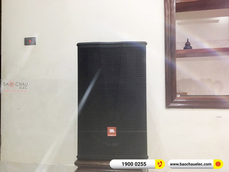 Dàn karaoke gia đình anh Huy