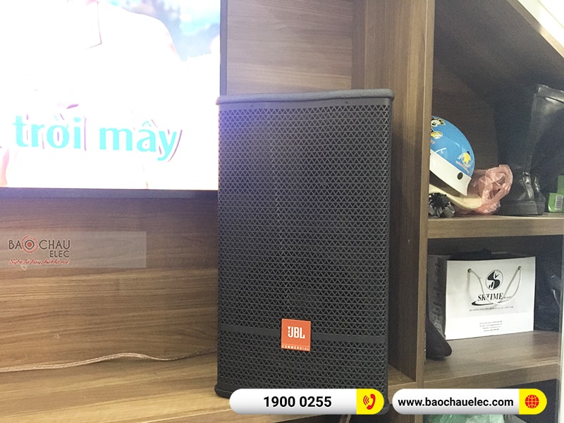 Dàn karaoke gia đình anh Huy