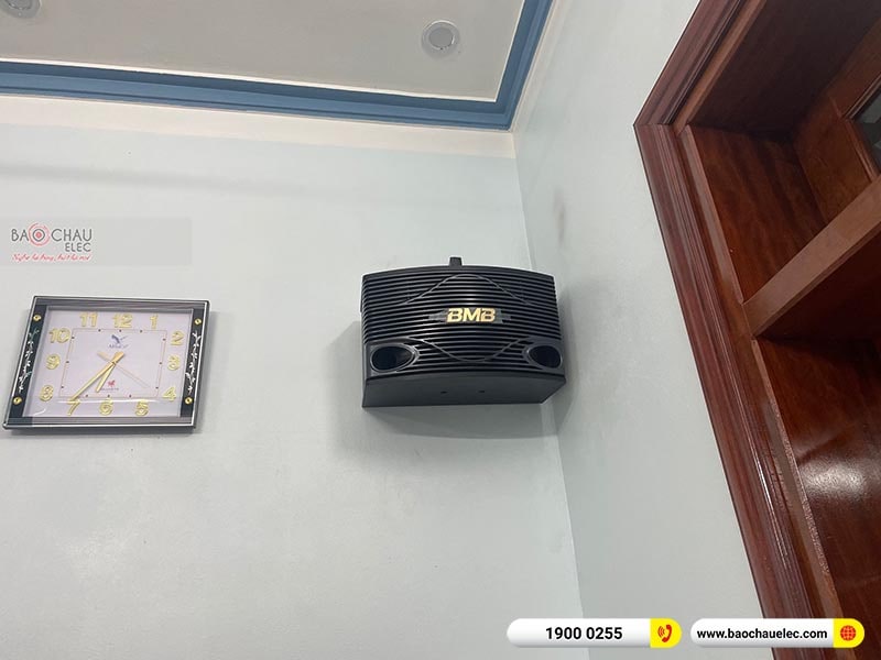 Dàn karaoke gia đình anh Khương