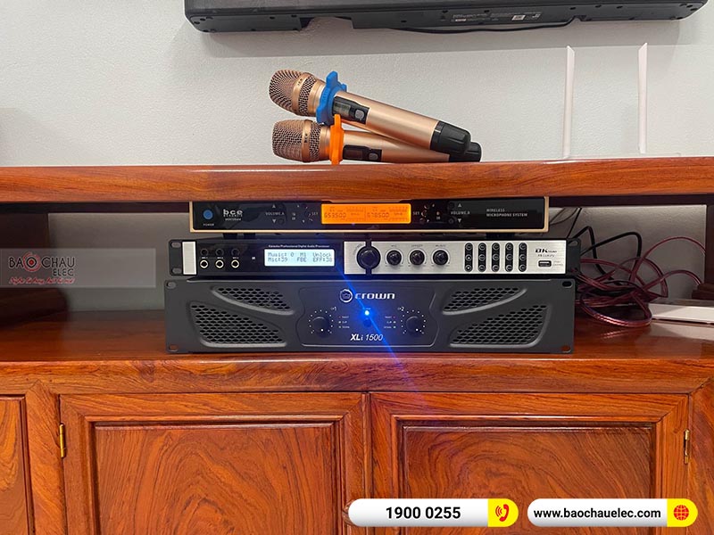 Dàn karaoke gia đình anh Khương