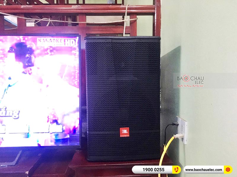Dàn karaoke gia đình anh Lộc