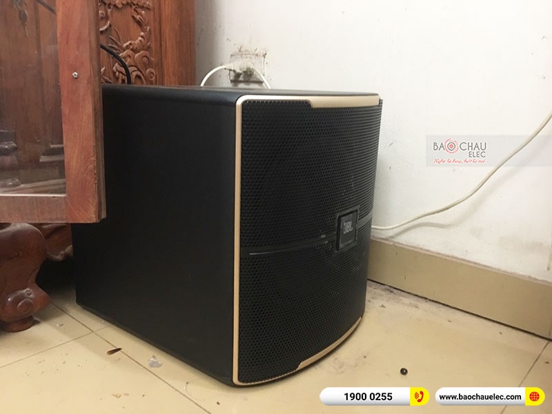 Dàn karaoke gia đình anh Ngọc