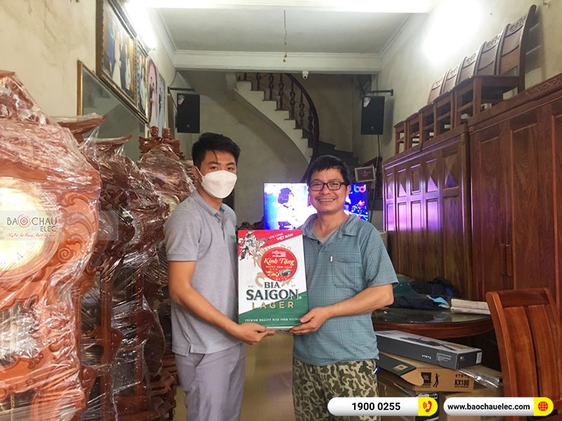 Dàn karaoke gia đình anh Ngọc