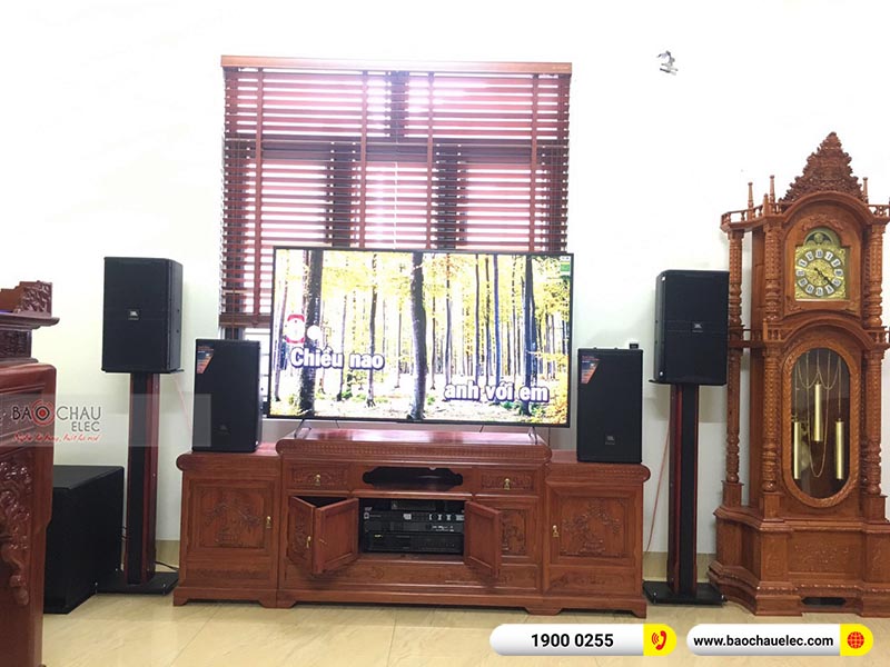 Dàn karaoke gia đình anh Phi