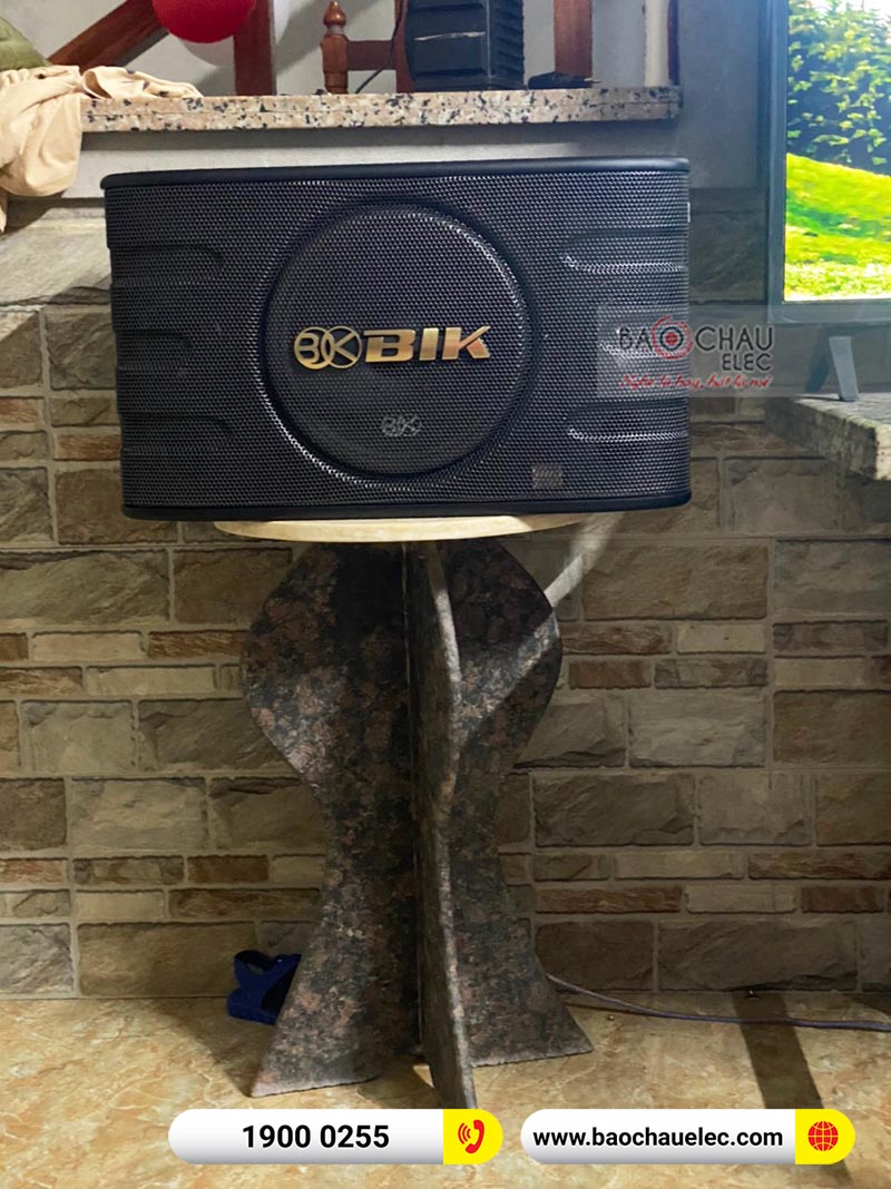 Dàn karaoke gia đình anh Tuấn
