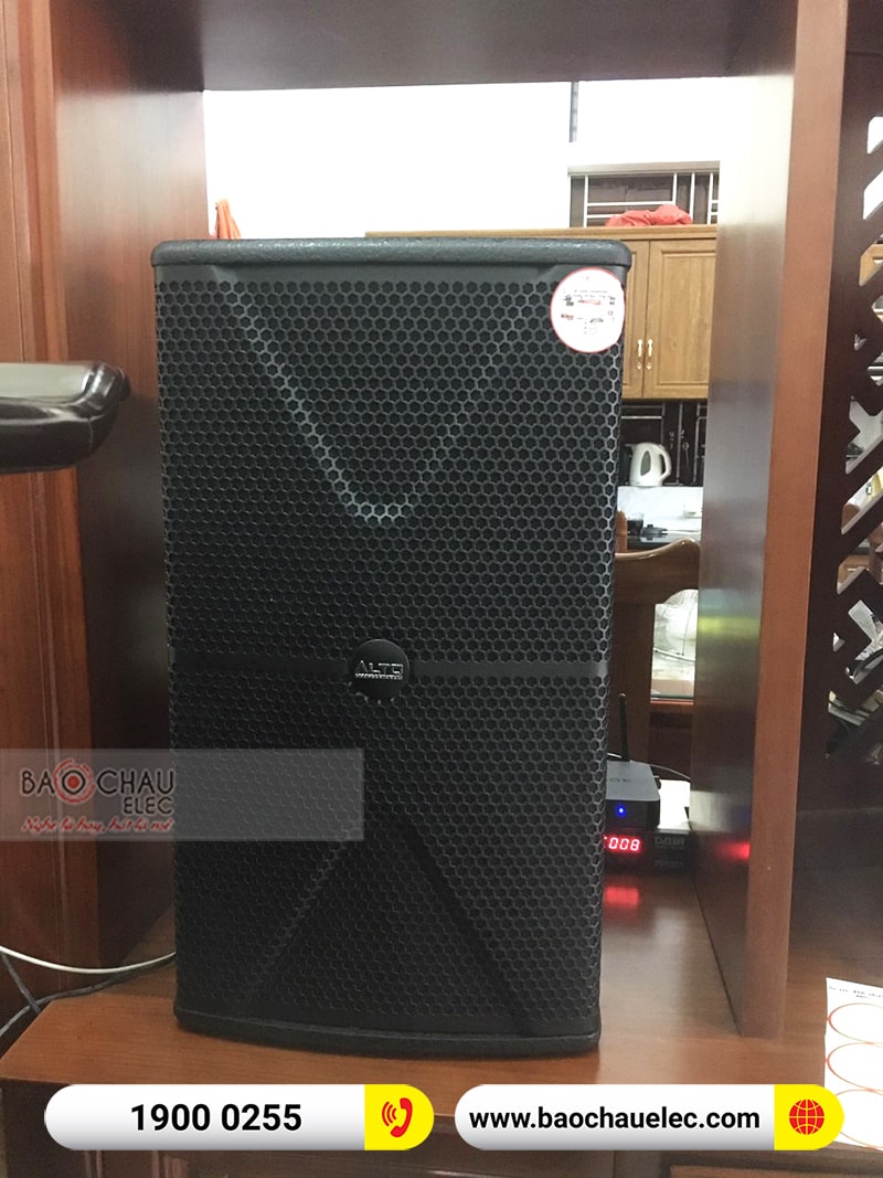 Dàn karaoke gia đình anh Tuấn