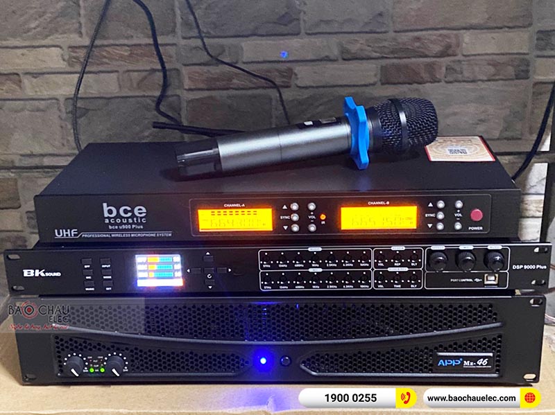 Dàn karaoke gia đình anh Tuấn