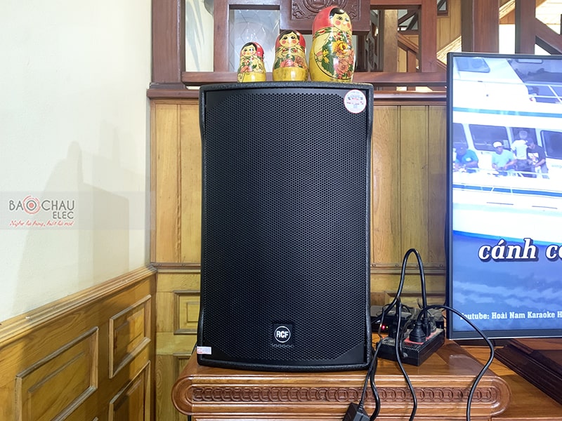 Dàn karaoke gia đình anh Đăng