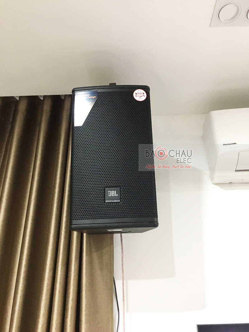 Dàn karaoke gia đình anh Lâm h1