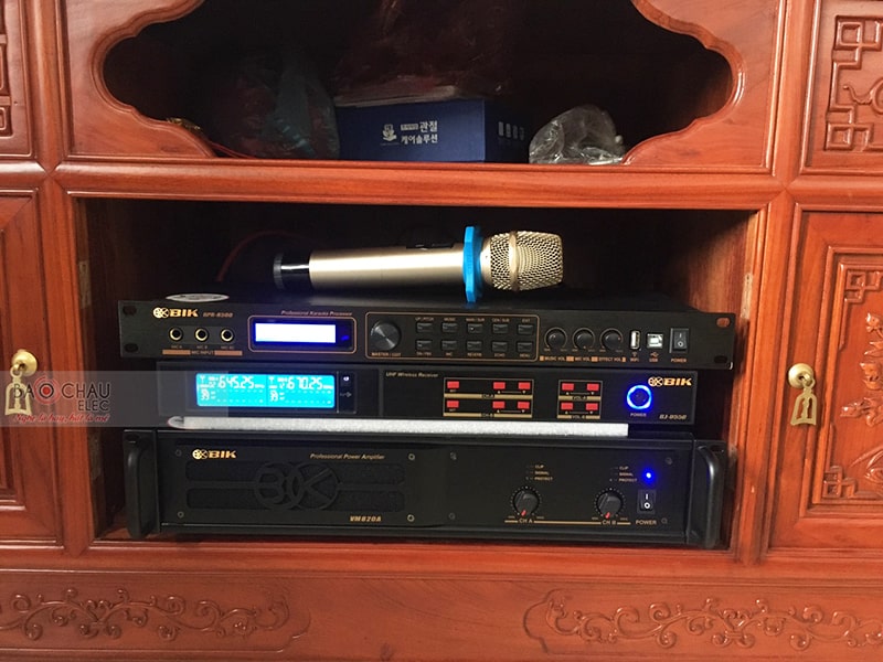 Dàn karaoke gia đình anh Lương 