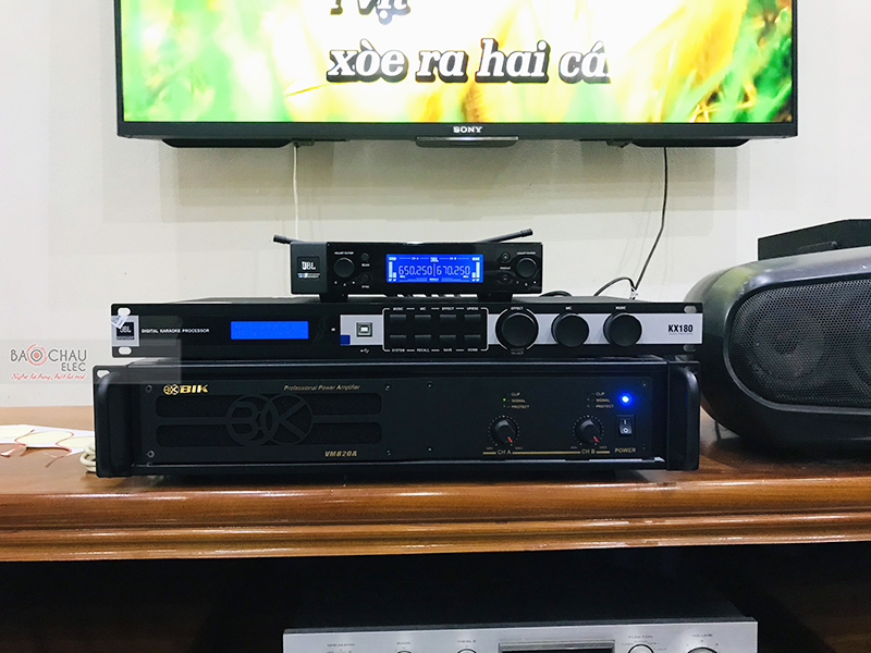 Dàn karaoke gia đình anh Quảng h3