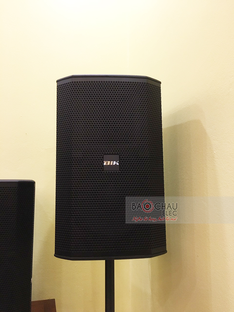 Dàn karaoke gia đình anh Thuyết h4