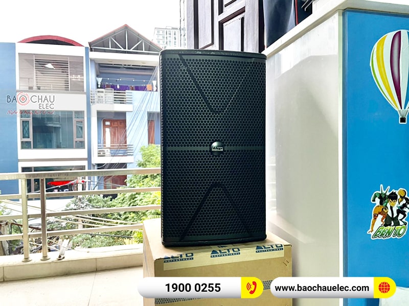 Dàn karaoke gia đình chị Hương