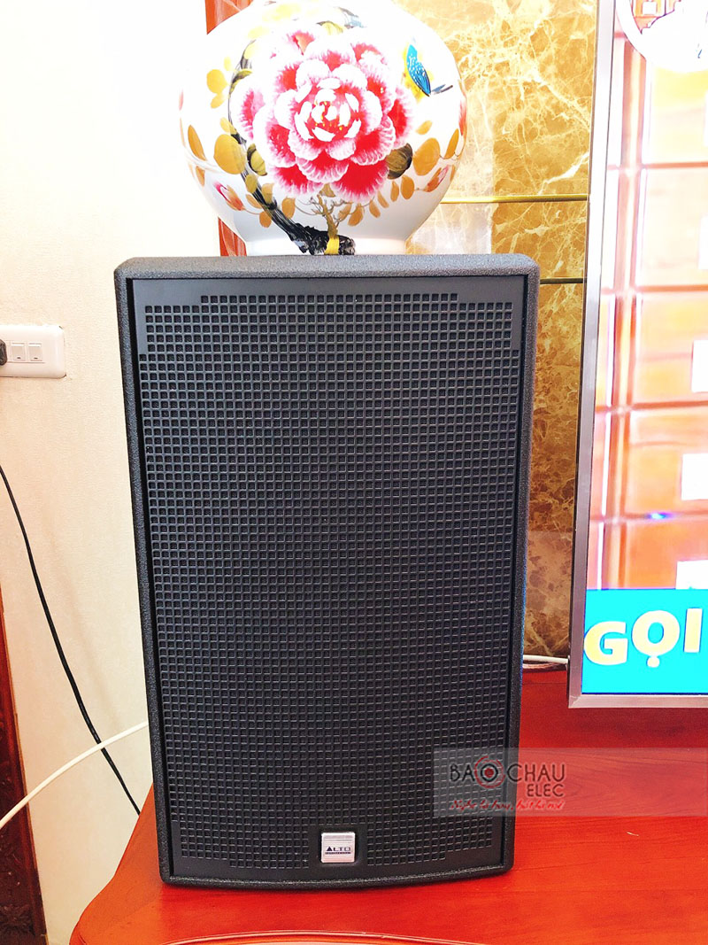 Dàn karaoke gia đình chị Mai h1