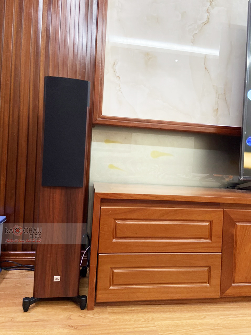 Dàn karaoke gia đình anh Huy