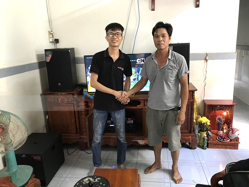 Dàn karaoke gia đình anh Tư h6