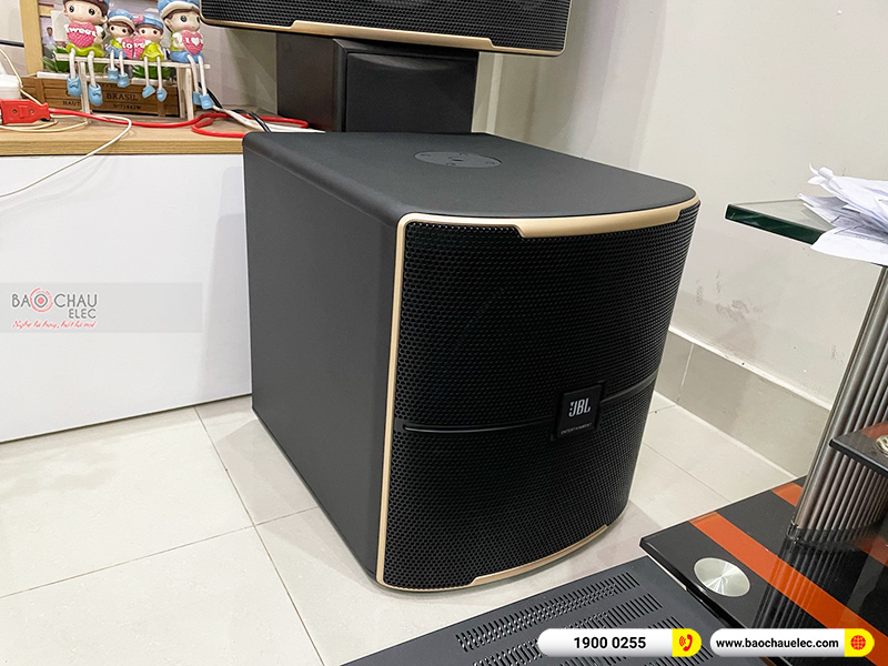 Dàn karaoke gia đình anh Tuấn