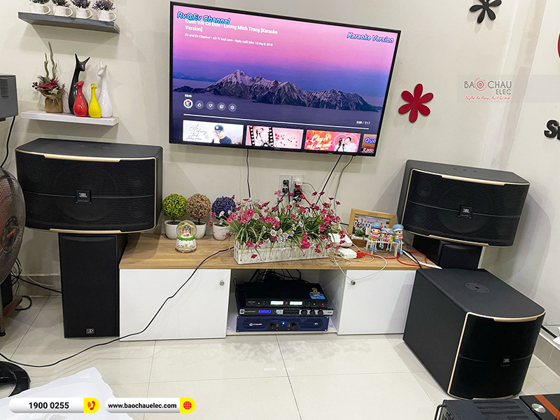 Dàn karaoke gia đình anh Tuấn