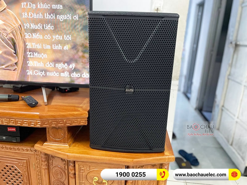 Dàn karaoke gia đình anh Hòa