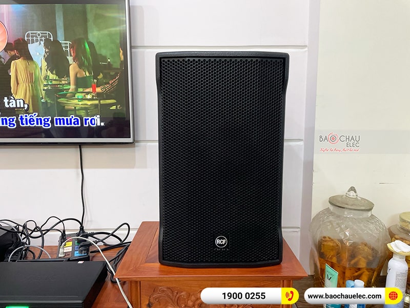 Dàn karaoke gia đình anh Thành