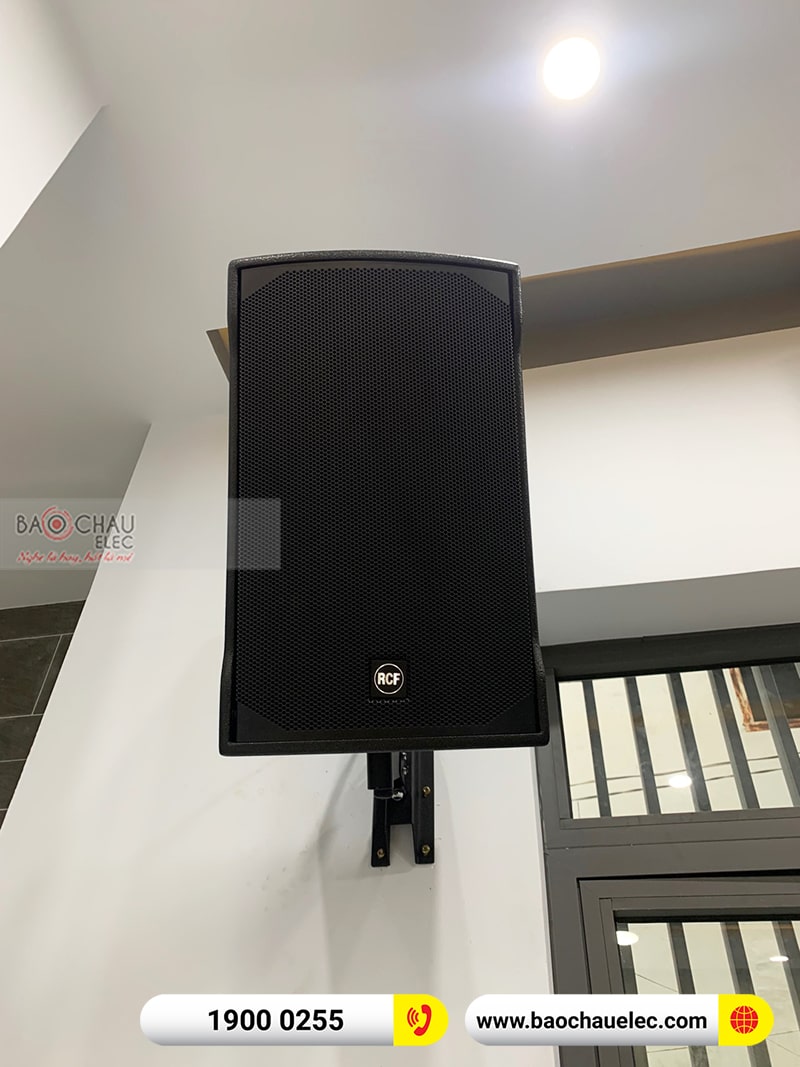 Dàn karaoke gia đình anh Thiện