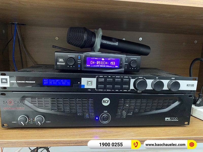 Dàn karaoke gia đình anh Thiện