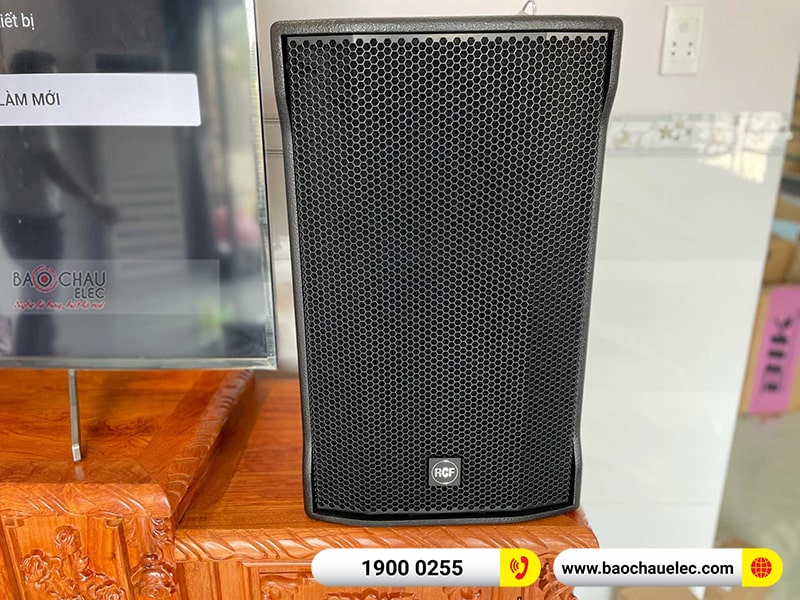 Dàn karaoke gia đình anh Toản