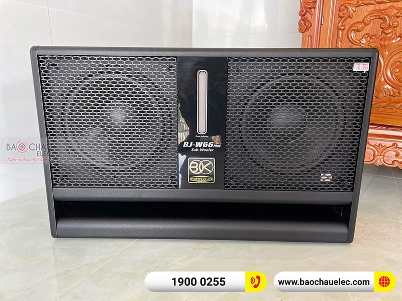 Dàn karaoke gia đình anh Toản