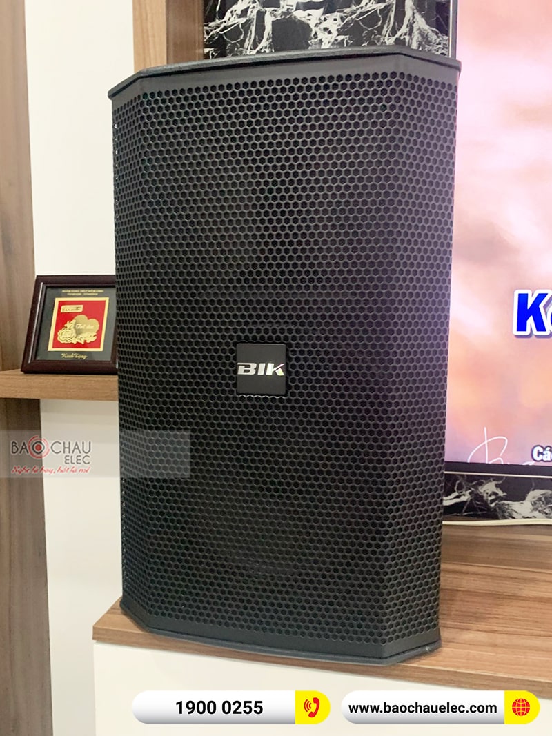 Dàn karaoke gia đình chị Hạnh
