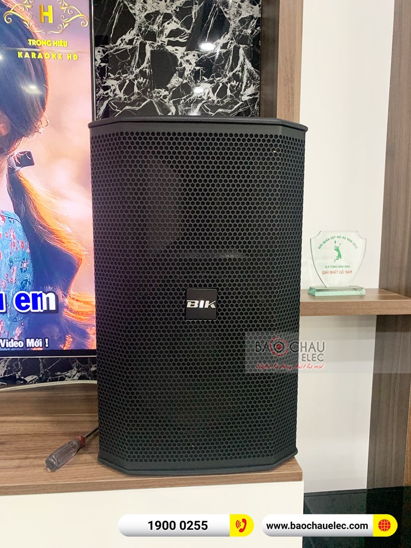 Dàn karaoke gia đình chị Hạnh