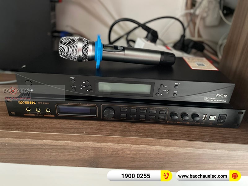 Dàn karaoke gia đình chị Hạnh