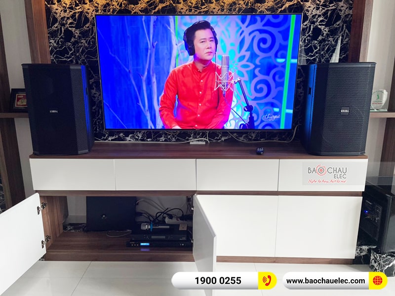 Dàn karaoke gia đình chị Hạnh