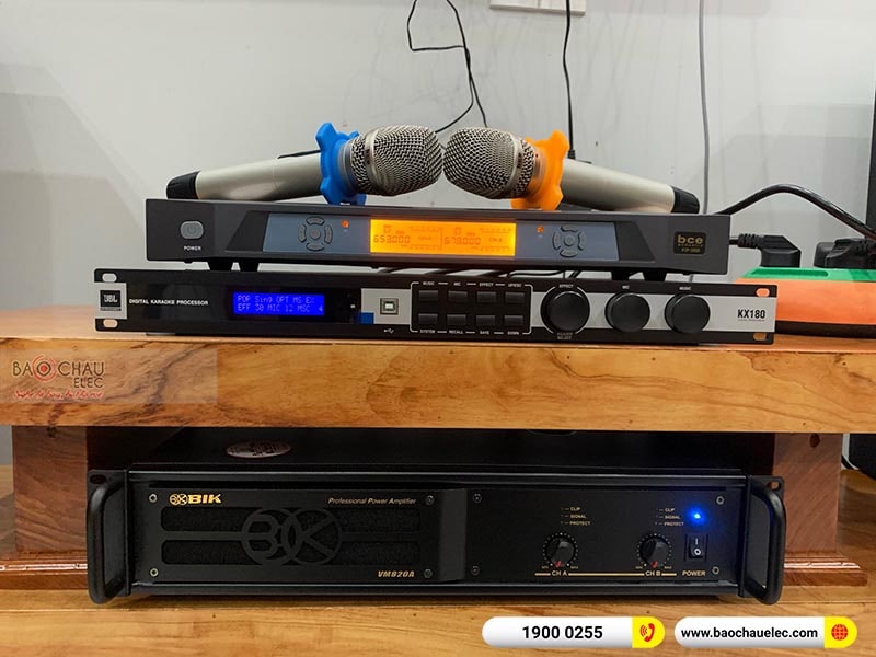 D&agrave;n karaoke gia đ&igrave;nh chị Huyền