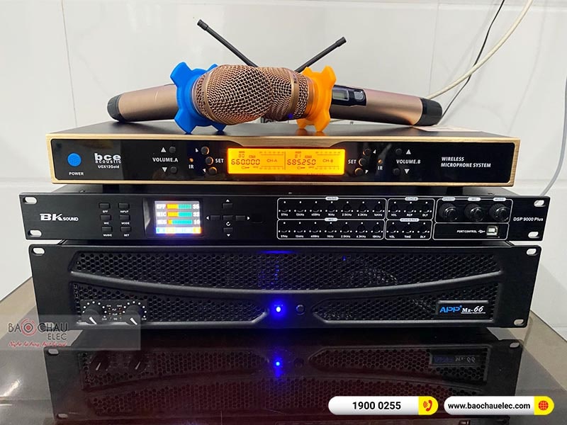 Dàn karaoke gia đình chị Ly